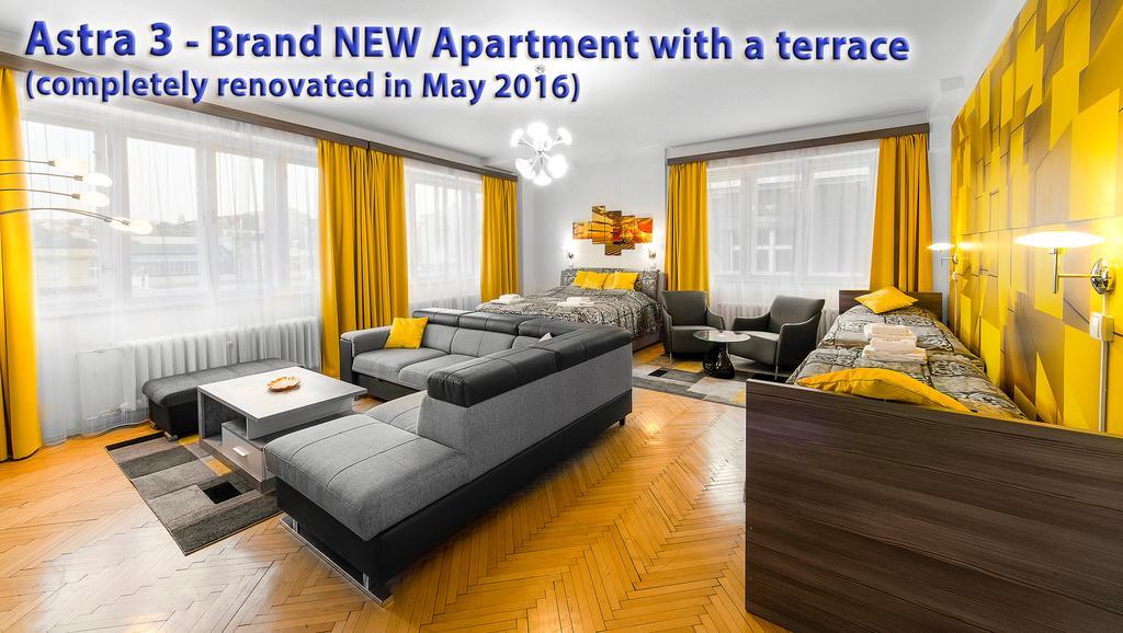 Astra 3 - Large Apartment With Terrace 布拉格 外观 照片